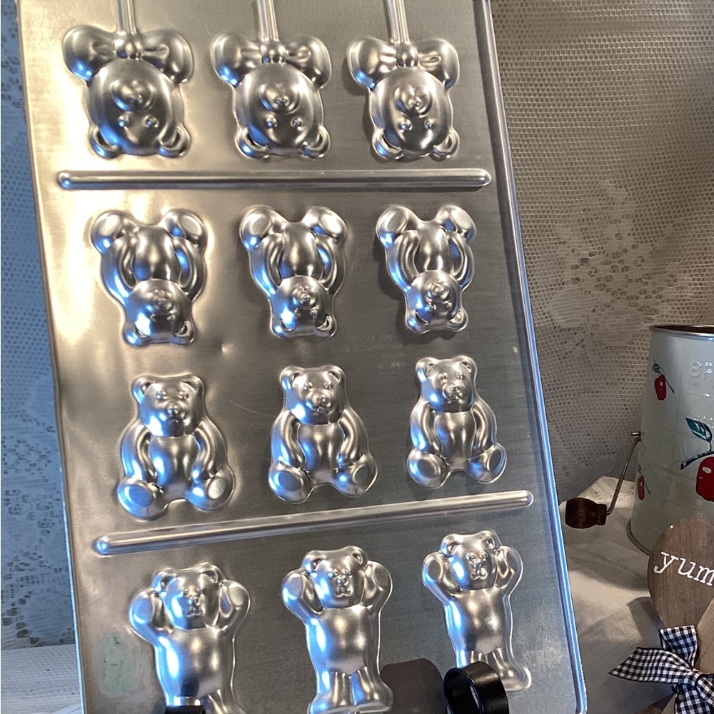 Wilton Teddy Bears Cookies, Pops,  Mold 9 1/2" X 15 X5/8" -2306-116 -1985